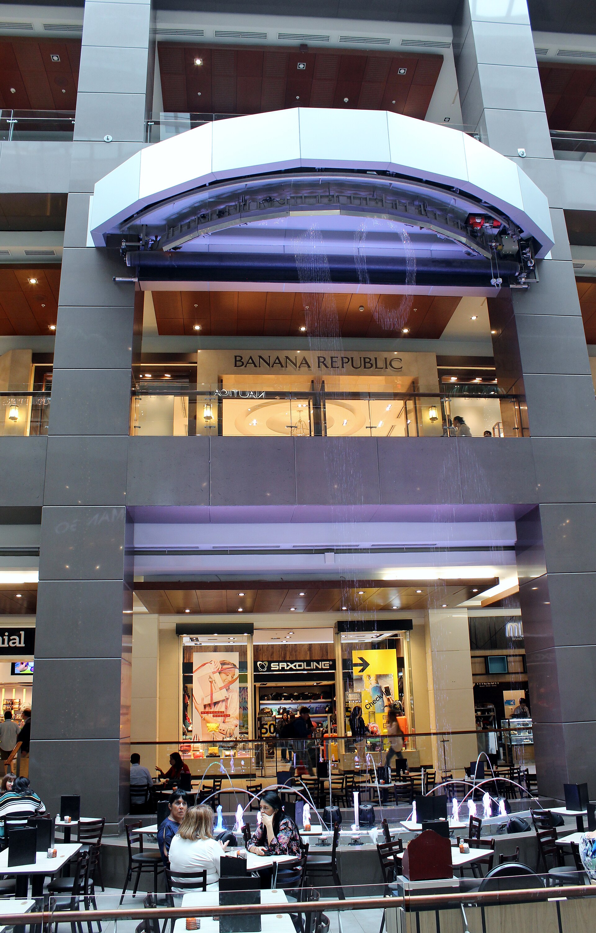 Praça de Alimentação Costanera Center